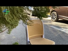 كرسيه طعام فرنسيه عالية الظهر في بلاستيك رتان مقعد أسود